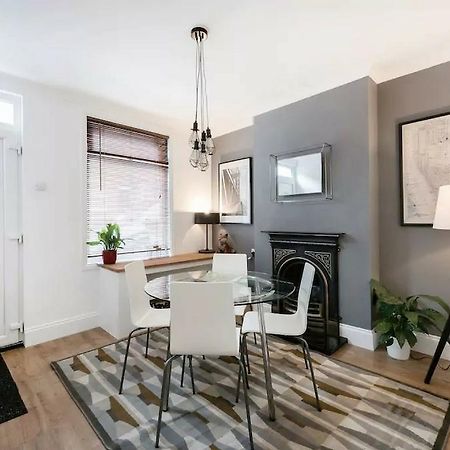 Cambridge House - Modern 2 Bedroom House, Close To Luton Airport & Town Centre מראה חיצוני תמונה