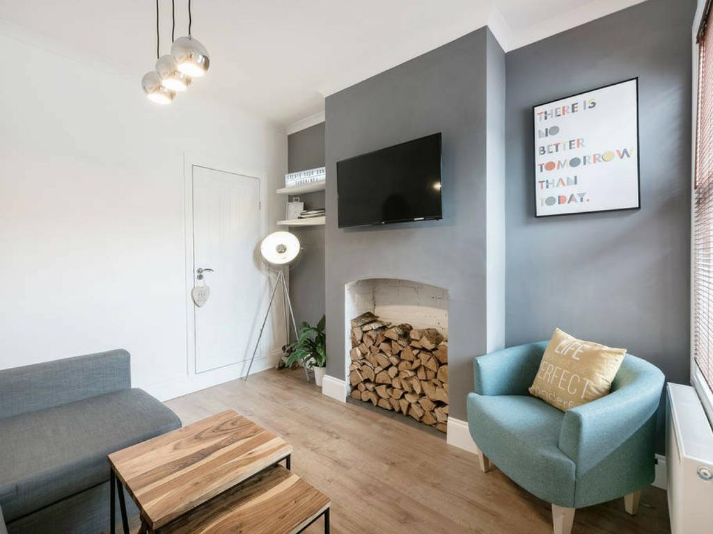 Cambridge House - Modern 2 Bedroom House, Close To Luton Airport & Town Centre מראה חיצוני תמונה